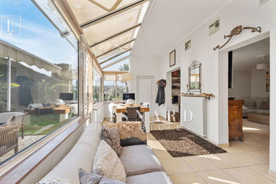 Maison - 262 m² - 10 pièces