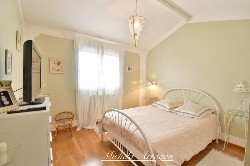 Maison - 188 m² - 9 pièces