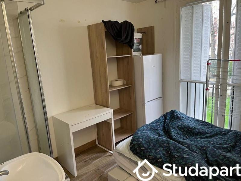 Chambre - 11 m² - 1 pièce