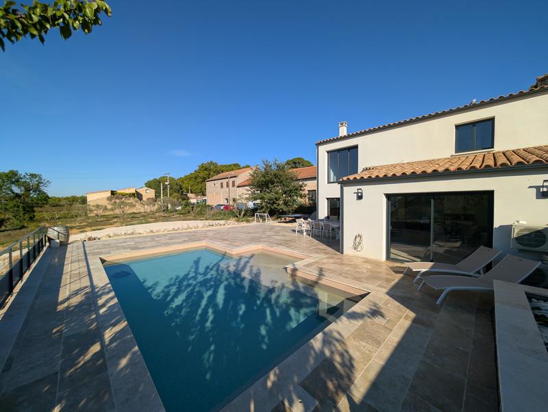 Maison contemporaine - 150 m² - 6 pièces