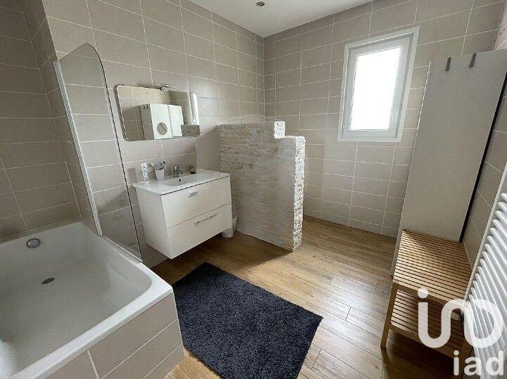 Maison - 209 m² - 6 pièces