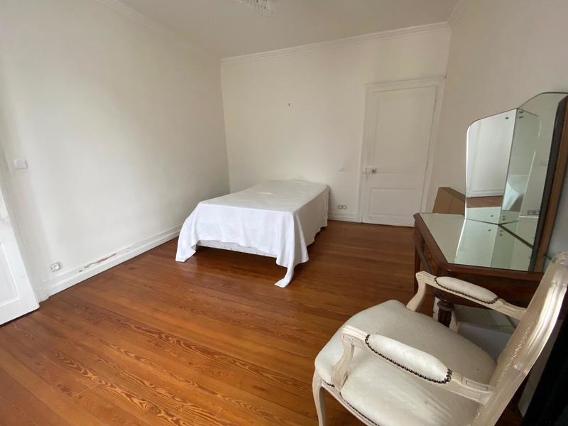 Propriété - 328 m² - 8 pièces