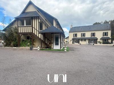 Maison - 650 m² - 22 pièces