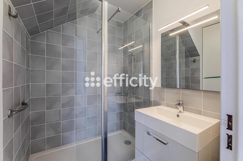 Appartement - 116 m² - 6 pièces