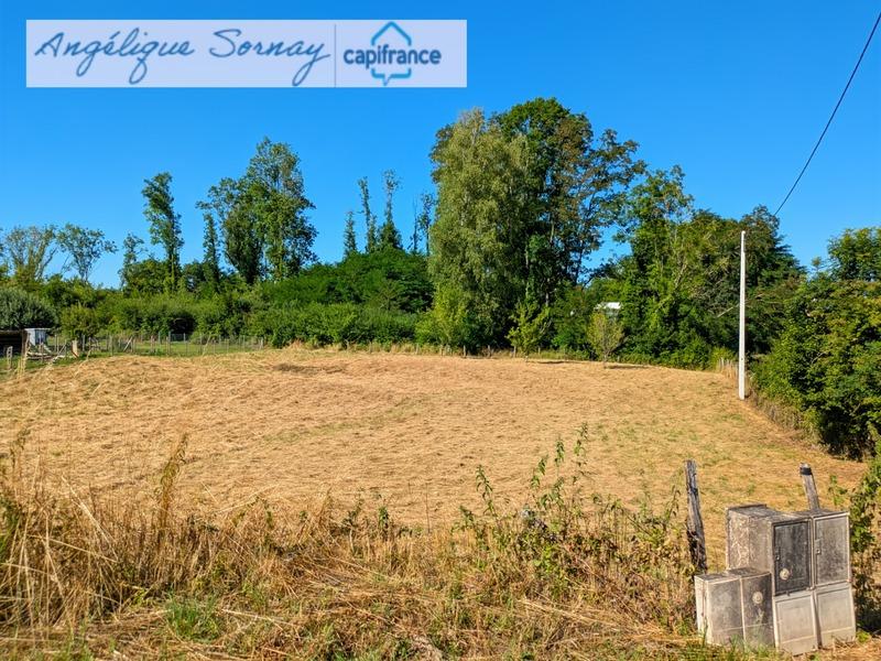 Terrain constructible - 2 221 m²