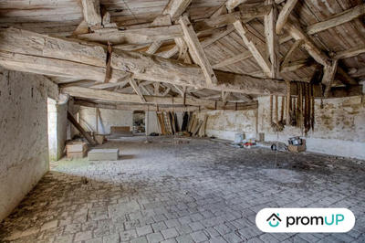 Maison ancienne - 490 m² - 2 pièces