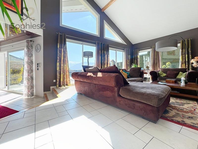 Maison - 169 m² - 5 pièces