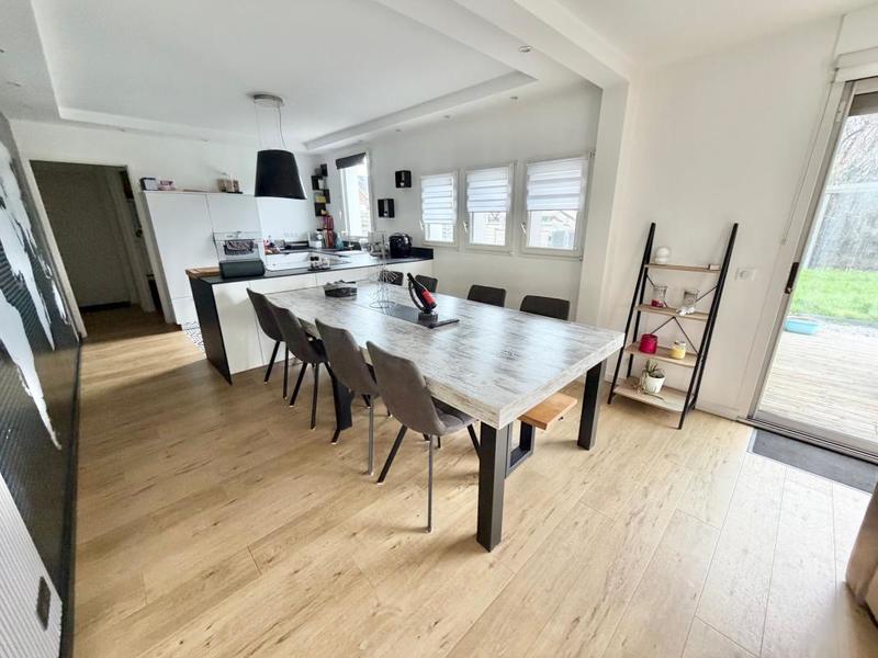 Maison - 138 m² - 6 pièces