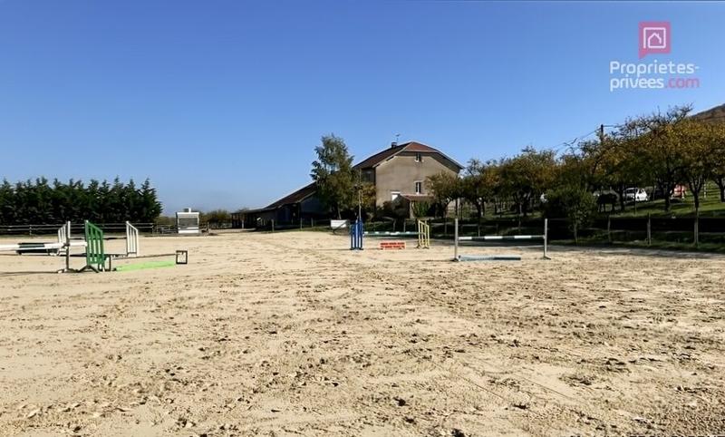 Maison - 237 m² - 8 pièces