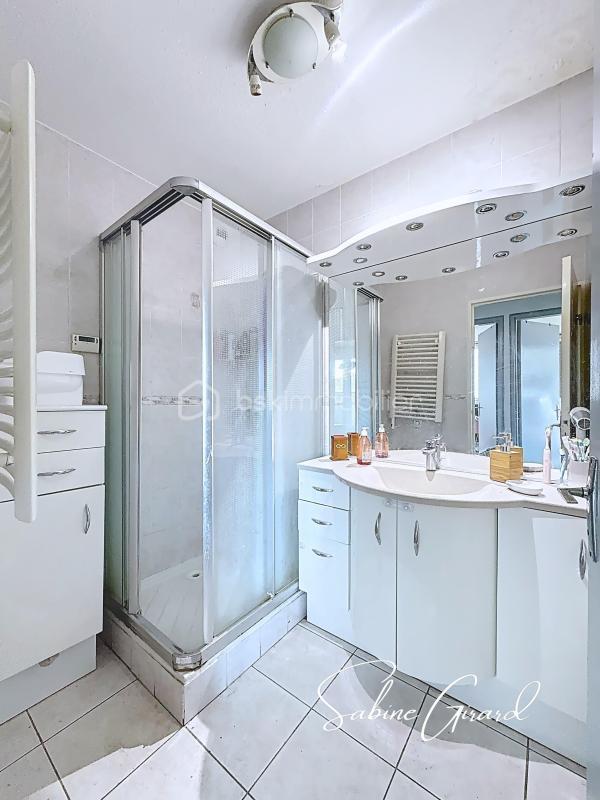 Appartement - 94 m² - 4 pièces