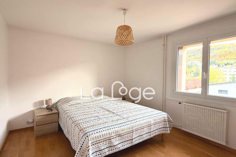 Appartement - 65 m² - 2 pièces