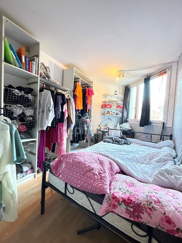 Appartement ancien - 87 m² - 5 pièces