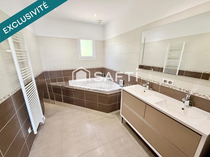 Maison - 238 m² - 9 pièces