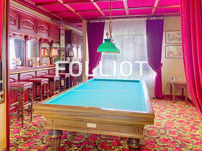 Appartement - 211 m² - 7 pièces