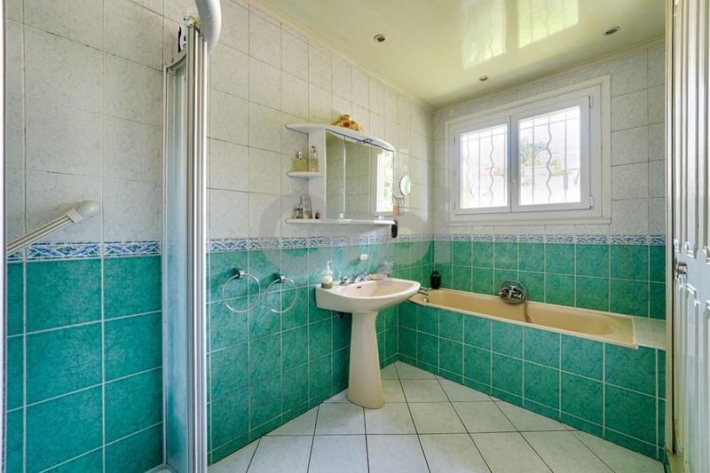 Maison - 187 m² - 6 pièces