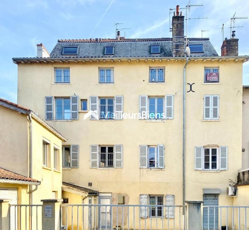 Appartement ancien - 92 m² - 3 pièces