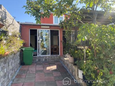 Maison - 96 m² - 4 pièces