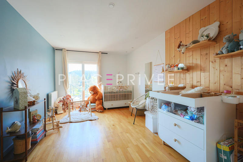 Appartement - 182 m² - 5 pièces