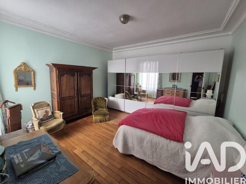 Maison - 180 m² - 7 pièces