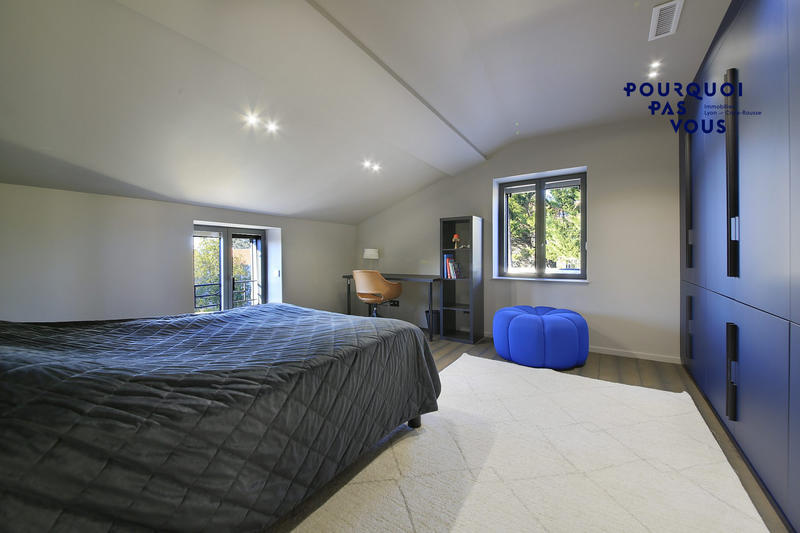 Maison - 360 m² - 6 pièces