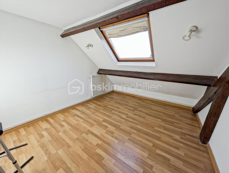 Maison - 147 m² - 8 pièces