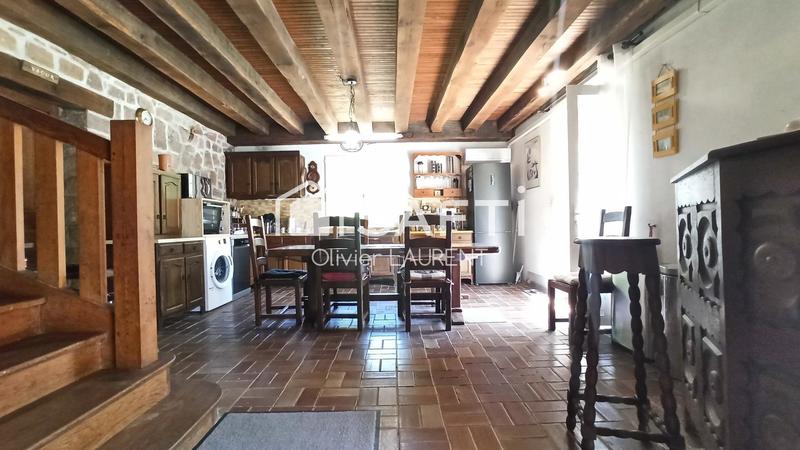 Maison - 213 m² - 7 pièces