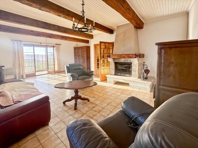 Maison - 240 m² - 7 pièces