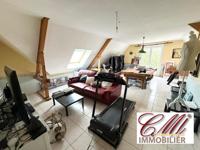 Maison - 385 m² - 11 pièces