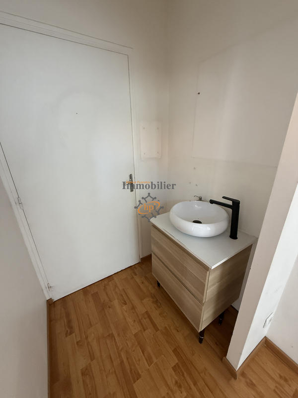 Appartement - 112 m² - 9 pièces