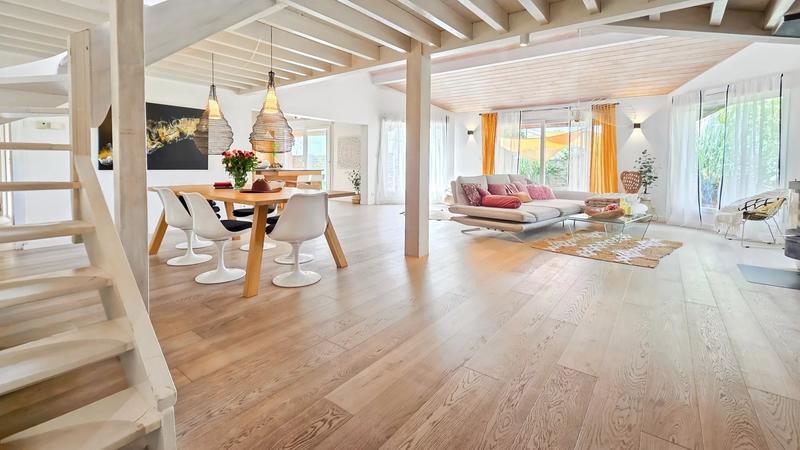 Maison - 219 m² - 7 pièces