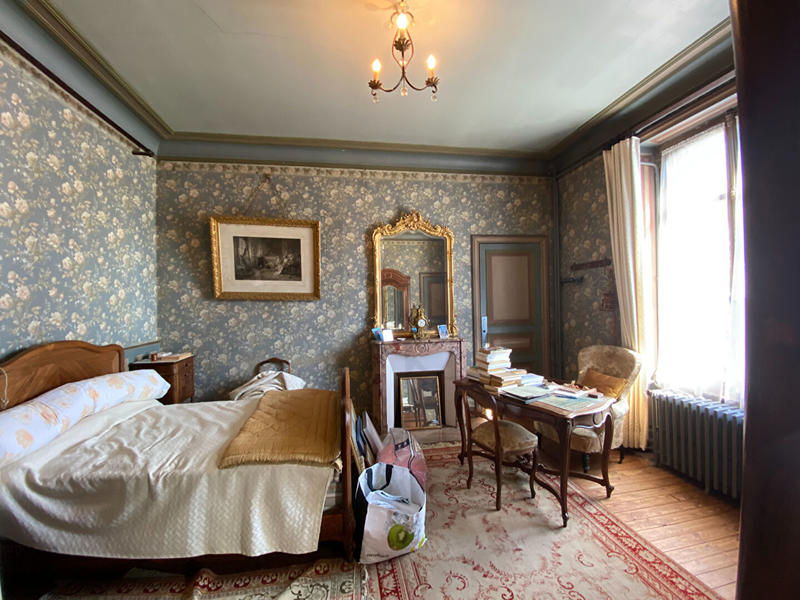 Maison - 220 m² - 9 pièces