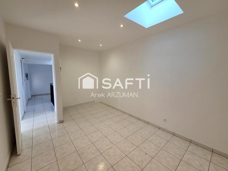 Maison - 277 m² - 6 pièces