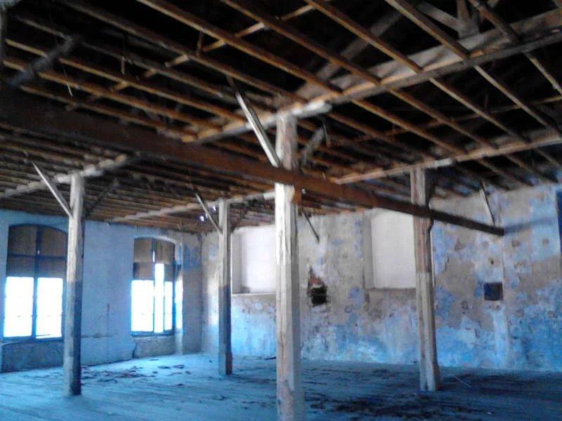 Local d'activité / Entrepôt - 600 m² - 2 pièces