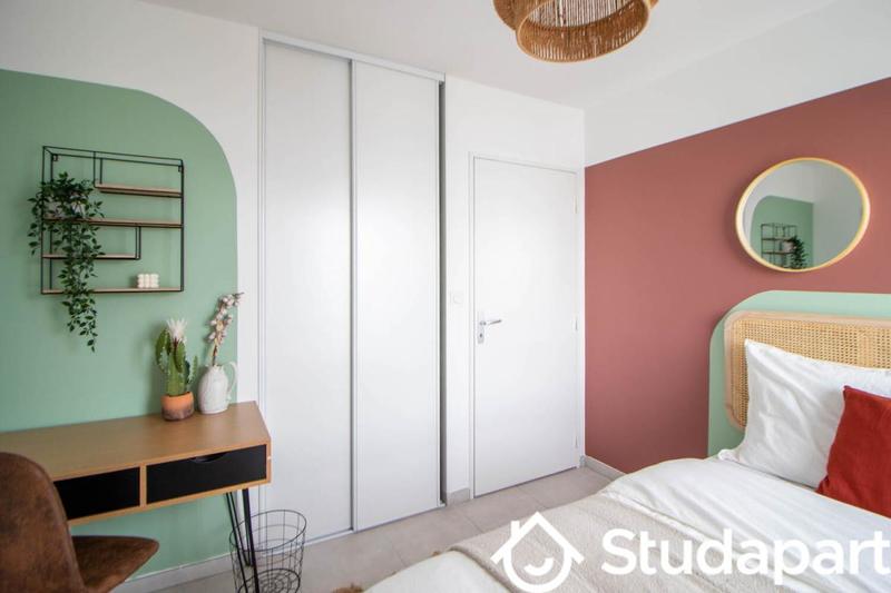 Chambre - 10 m² - 1 pièce