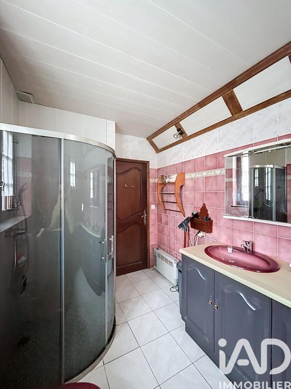 Maison - 182 m² - 7 pièces