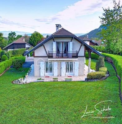 Maison traditionnelle - 107 m² - 4 pièces