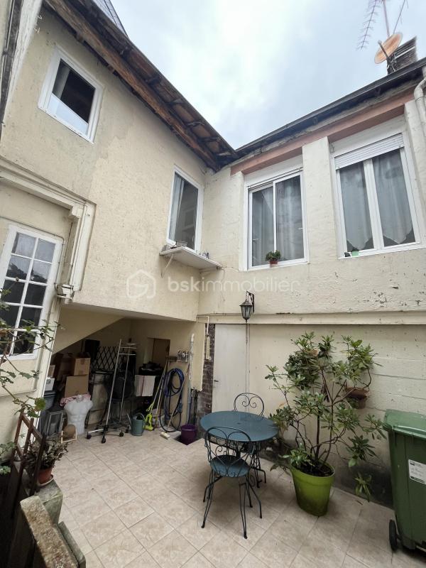 Immeuble - 128 m² - 7 pièces