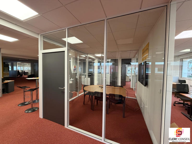 Local d'activités - 835 m²