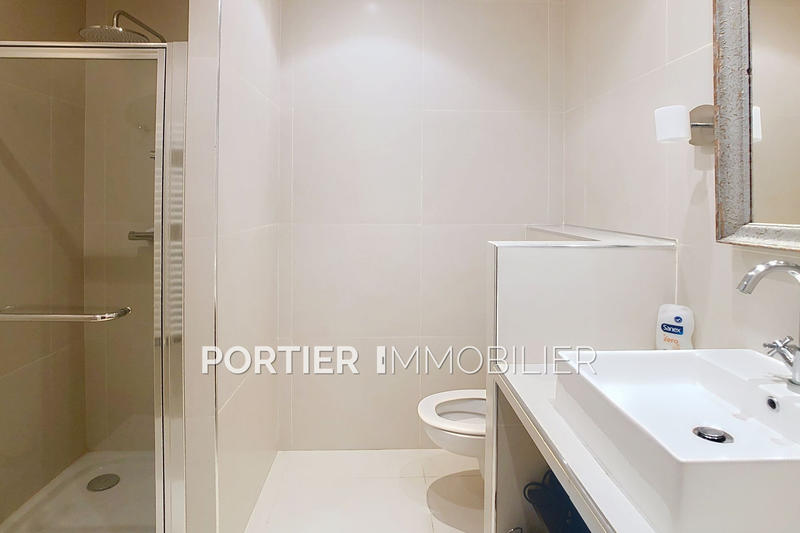 Maison - 300 m² - 9 pièces