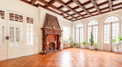 Maison - 305 m² - 10 pièces