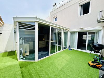 Appartement - 80 m² - 3 pièces