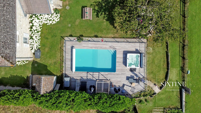 Maison ancienne - 692 m² - 16 pièces