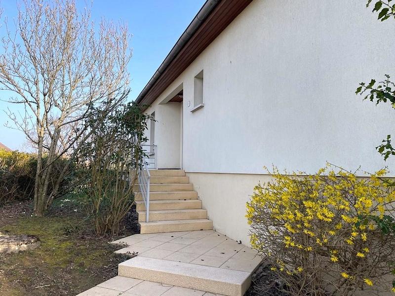 Villa - 12 438 m² - 5 pièces