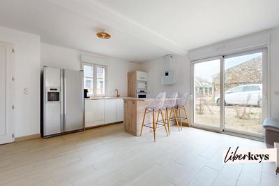 Maison - 108 m² - 4 pièces