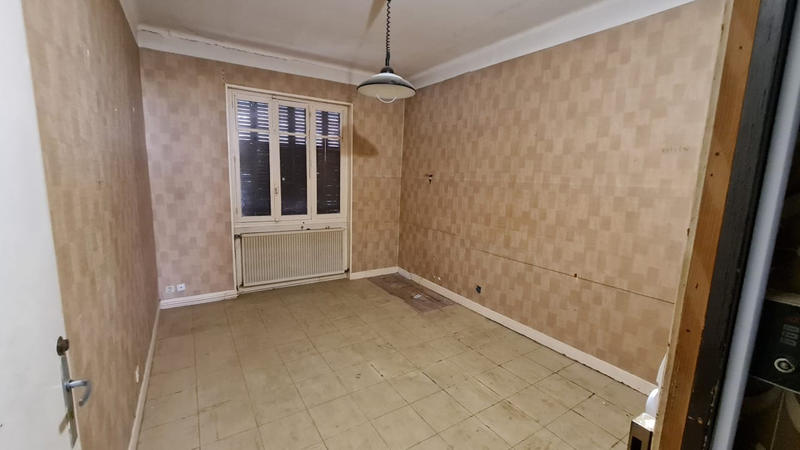 Immeuble - 200 m² - 6 pièces