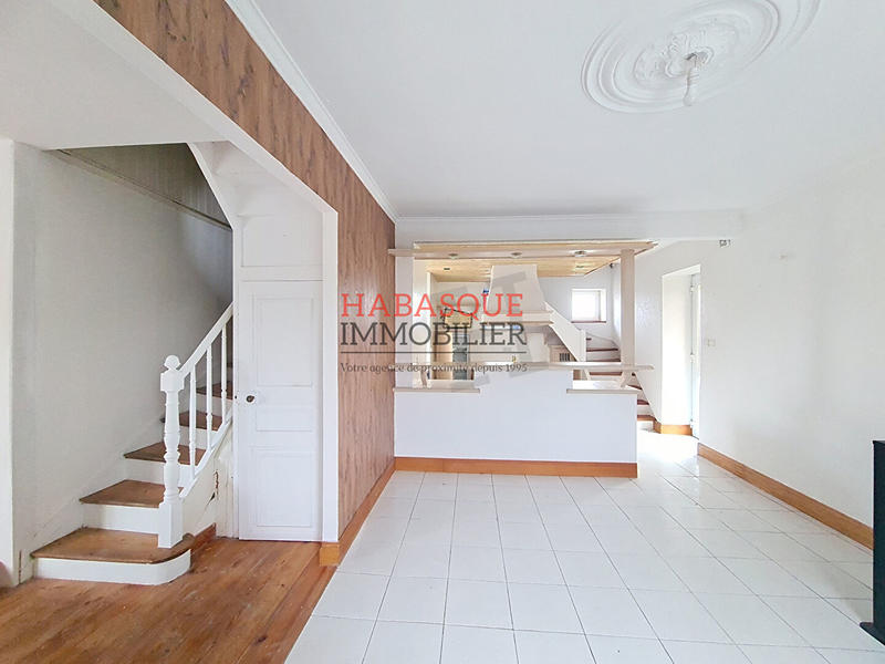 Maison - 127 m² - 8 pièces