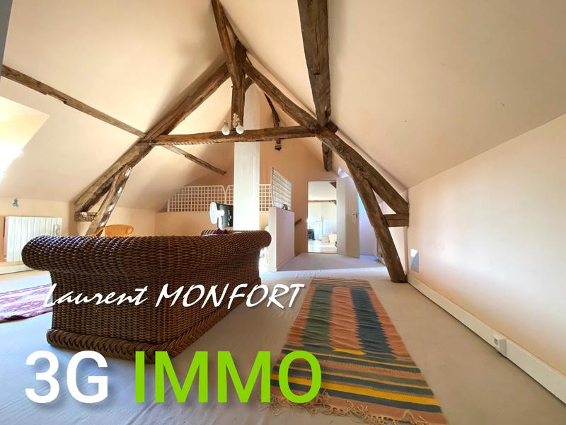 Corps de ferme - 250 m² - 8 pièces