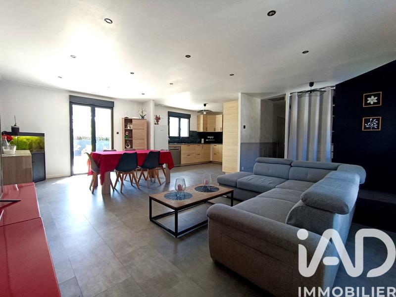 Maison - 121 m² - 5 pièces