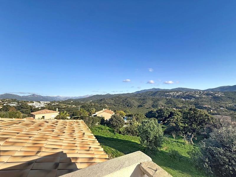 Villa - 196 m² - 4 pièces