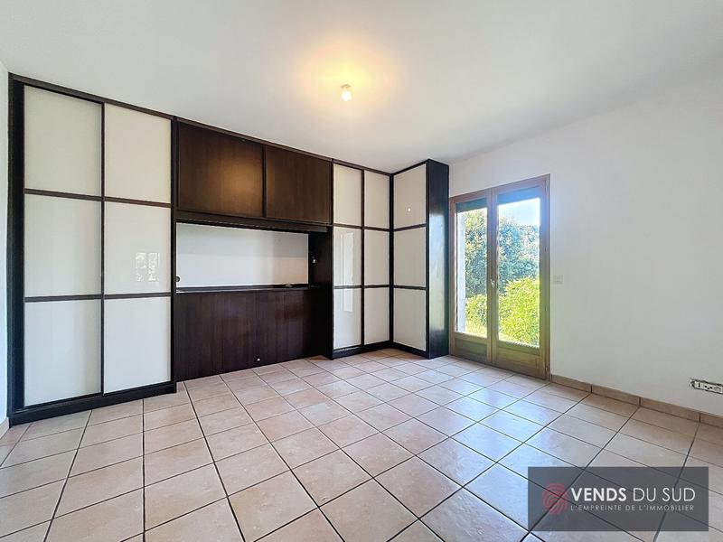 Maison - 203 m² - 7 pièces
